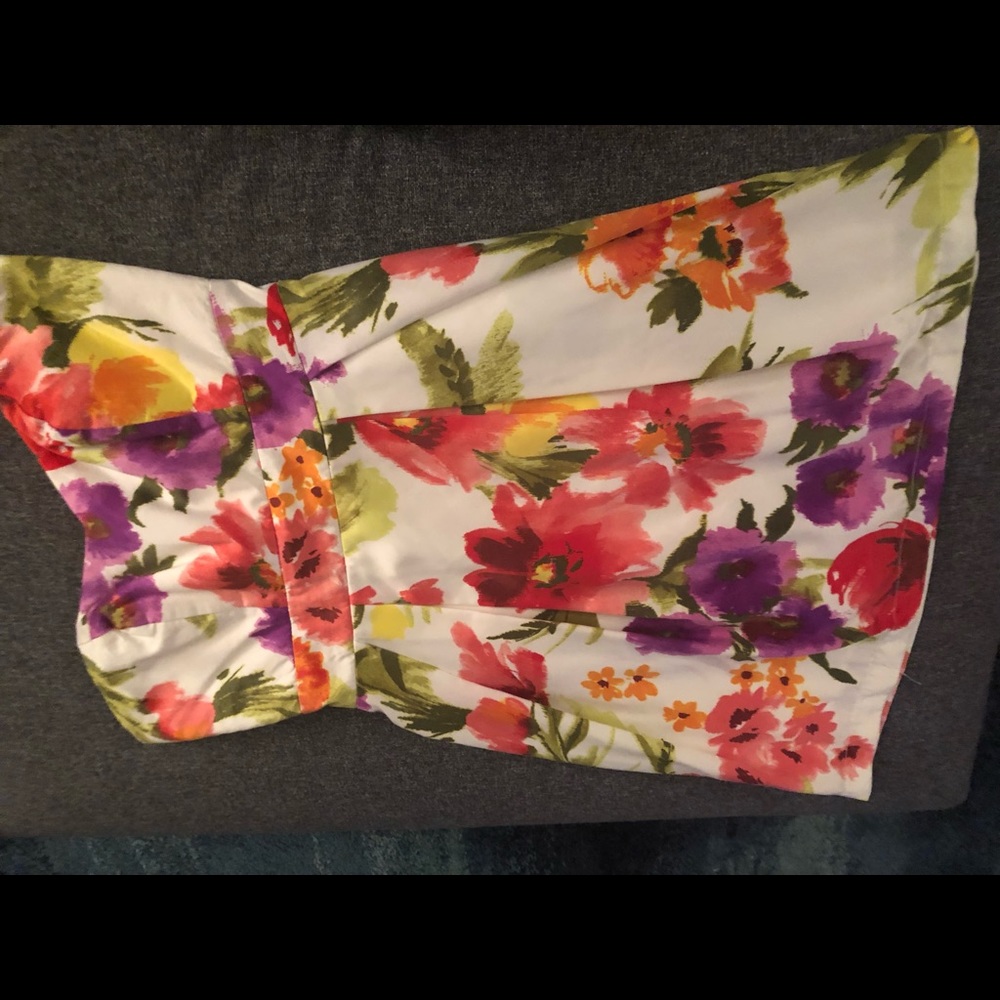 Sleeveless floral dress